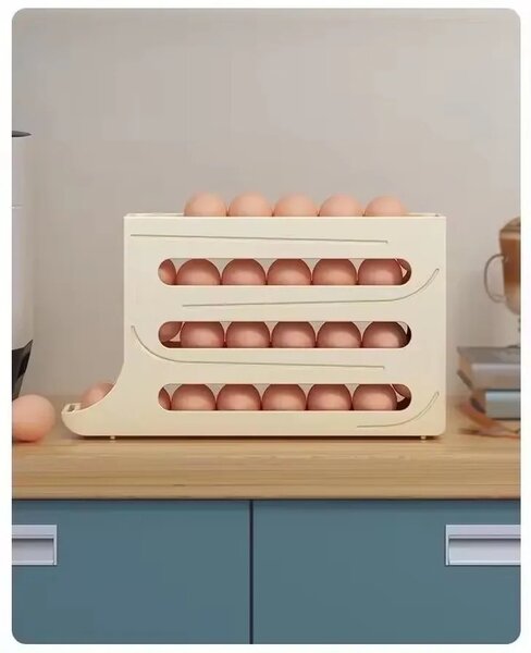 Rotating egg container