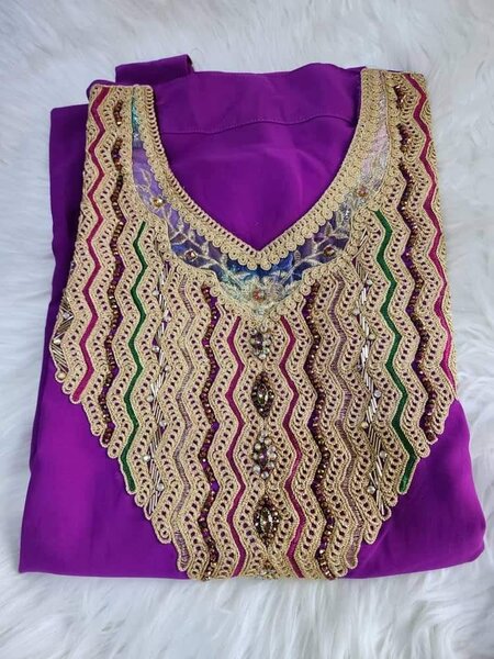 Boubou marocain en crêpe violet vif