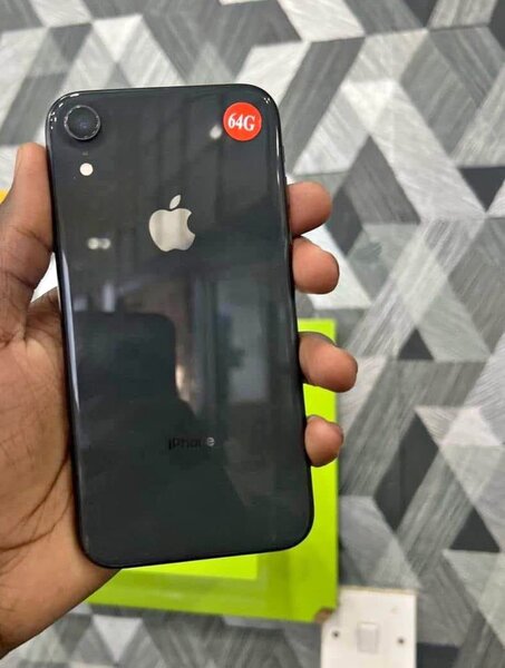 iPhone XR