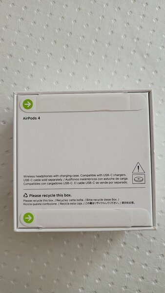 AirPods 4