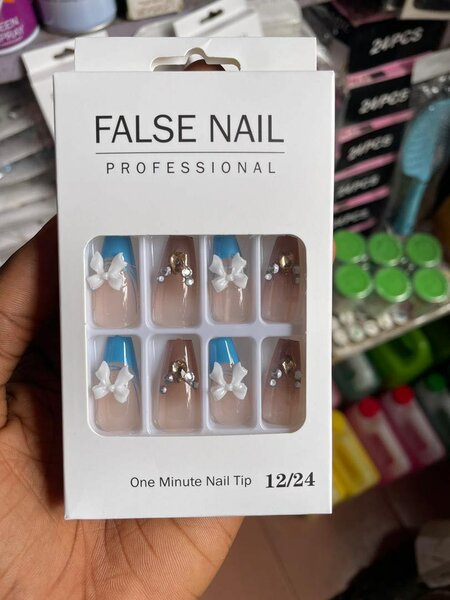 Faux Ongles Décorés Strass