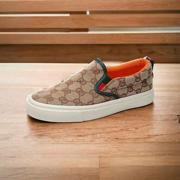 Ladies sneaker