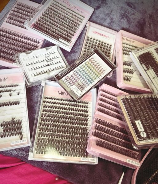 Cluster lashes