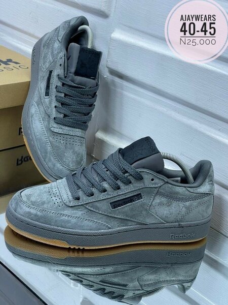 REEBOK CLASSIC