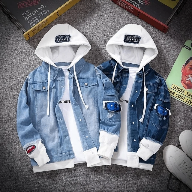 Veste en Jeans a Capuche