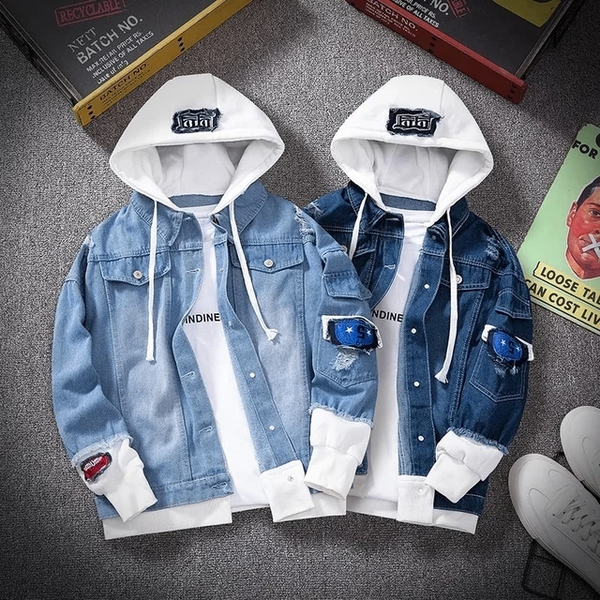 Veste en Jeans a Capuche