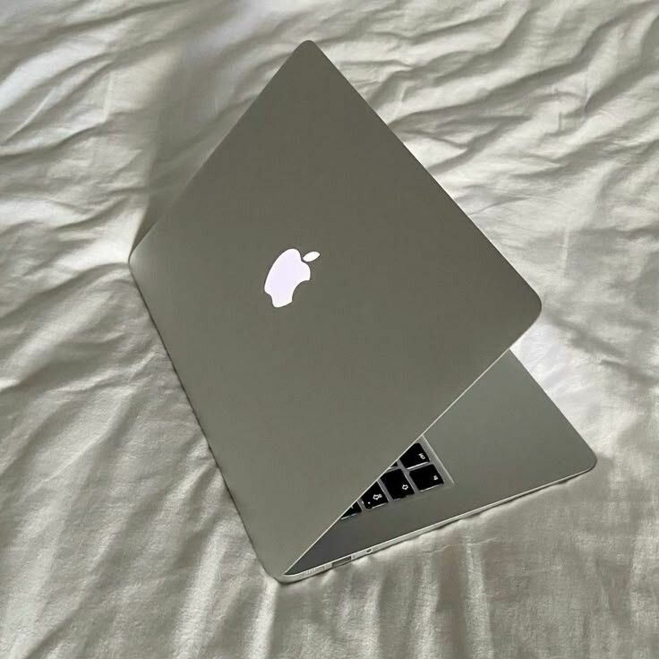 APPLE LAPTOP FRESH IN BOX