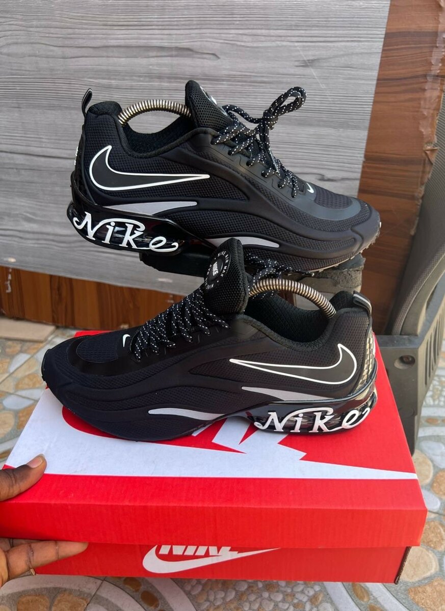 NIKE CLASSIC