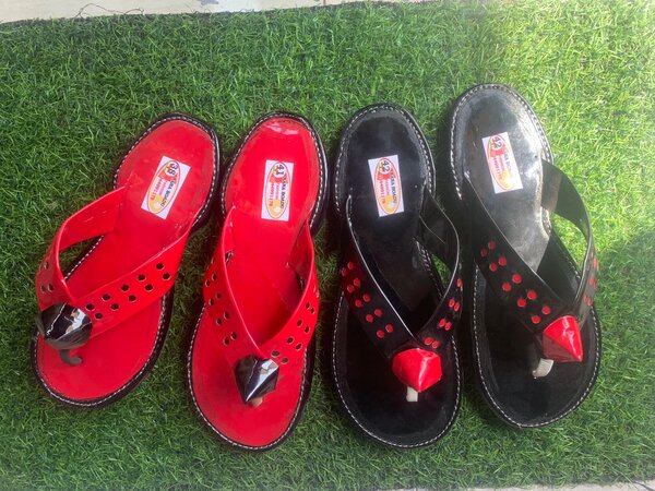 Ahenema slippers