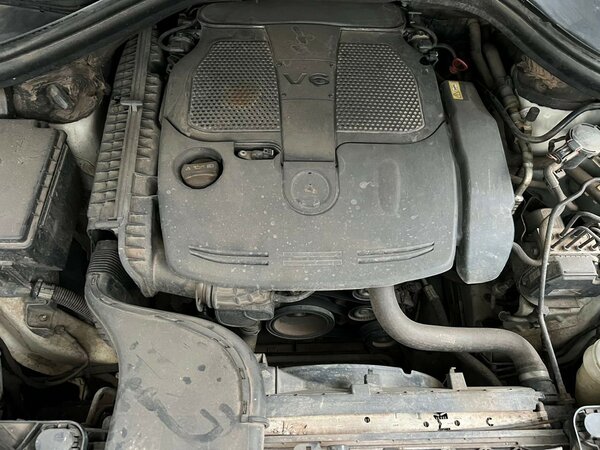Automobile