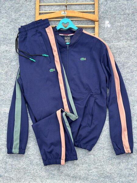 Ensemble jogging mixte stylé