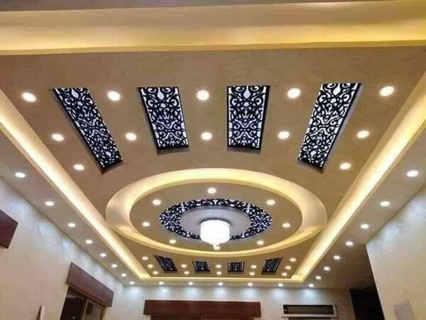 Décorations en plâtre