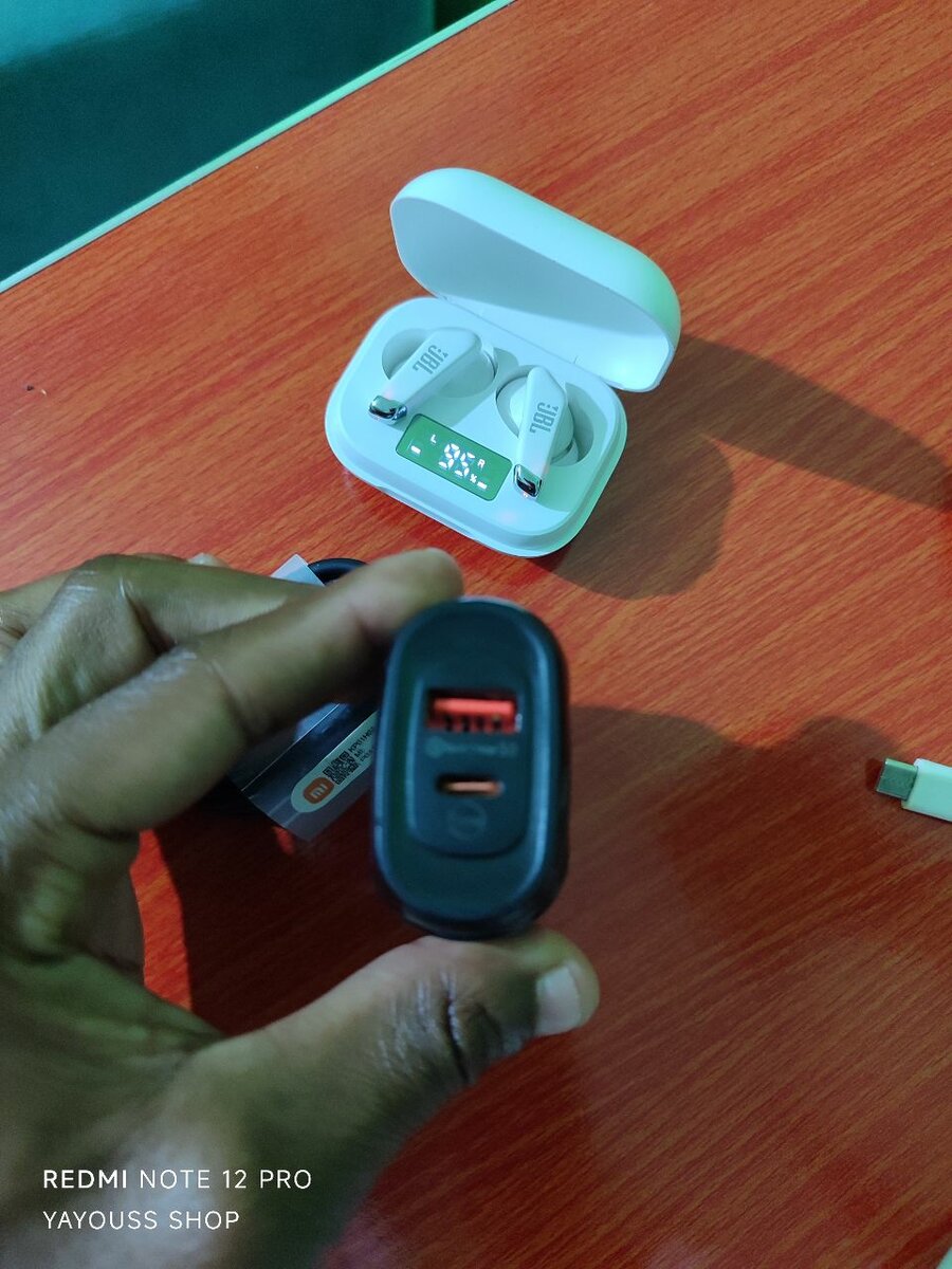 A brader airpods et chargeur