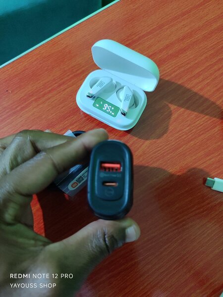 A brader airpods et chargeur