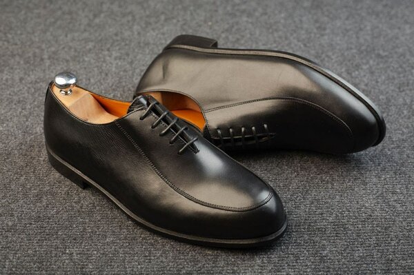 Soulier à lacets