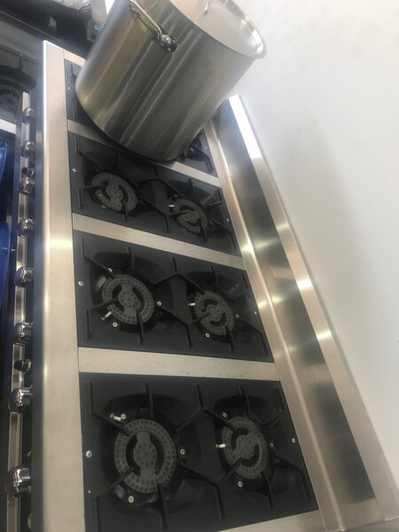 Gas stove