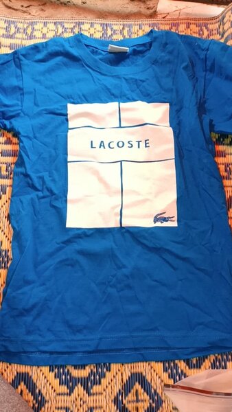 T-shirt bleu Lacoste enfant