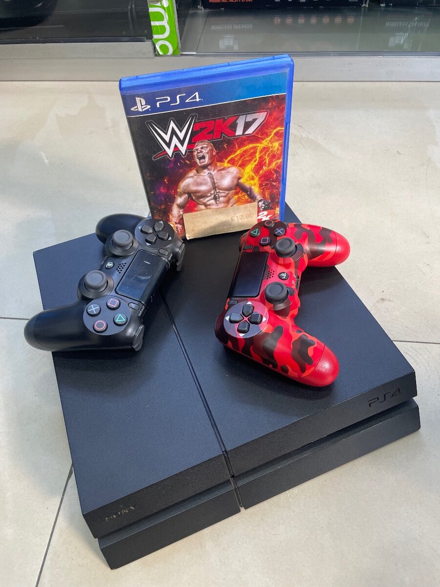 Ps4 console
