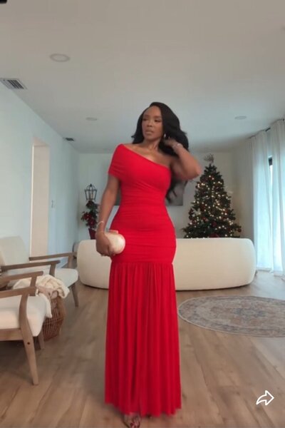 Robe rouge élégante soirée