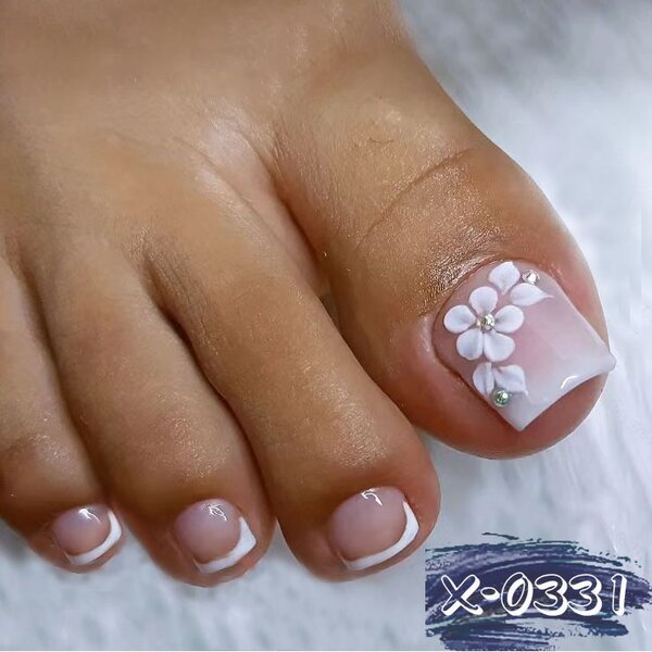 Press on nails