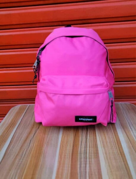 Sac eastpak rose avec trousse