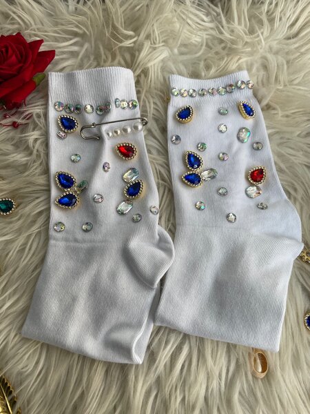 Chaussettes brodées élégantes