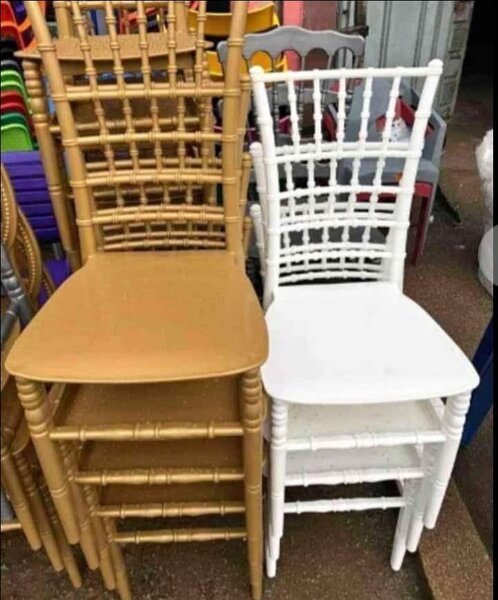 Chaise en plastique