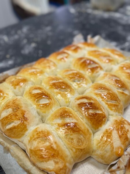 Golden Pull-Apart Dinner Rolls