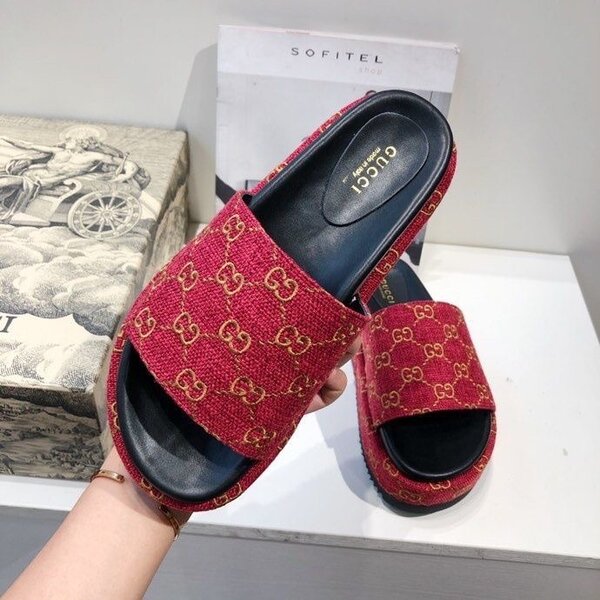 Ladies foot wear