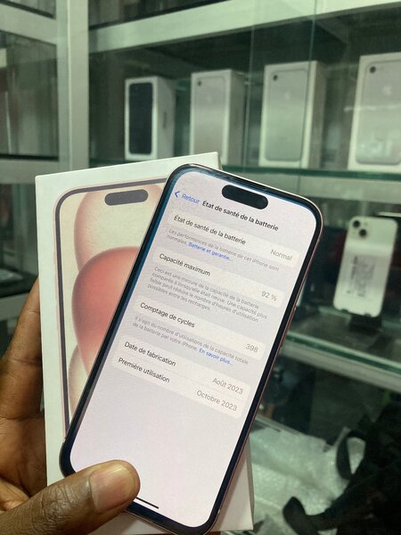iPhone 15 simple