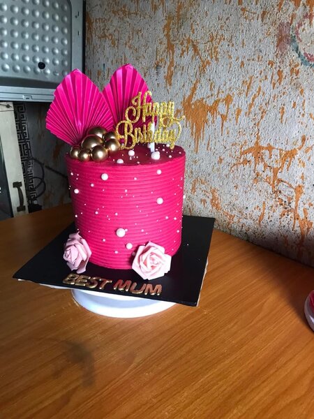Cake and flowers