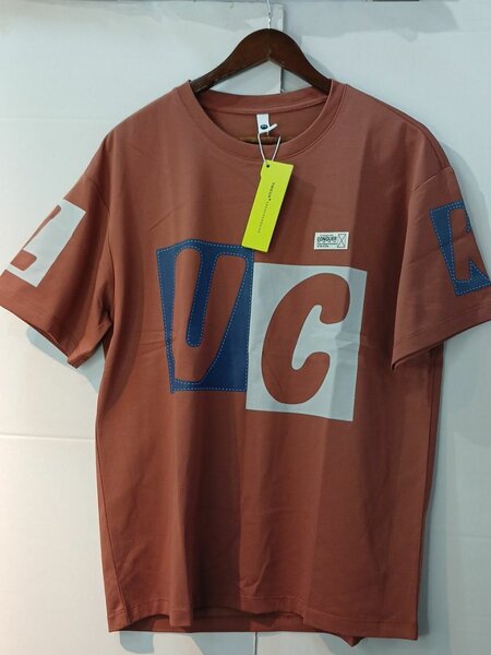 Round neck tshirt