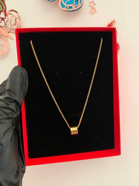 Masculine necklace