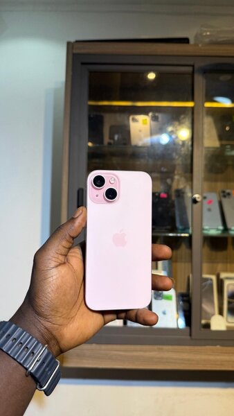 iPhone 15