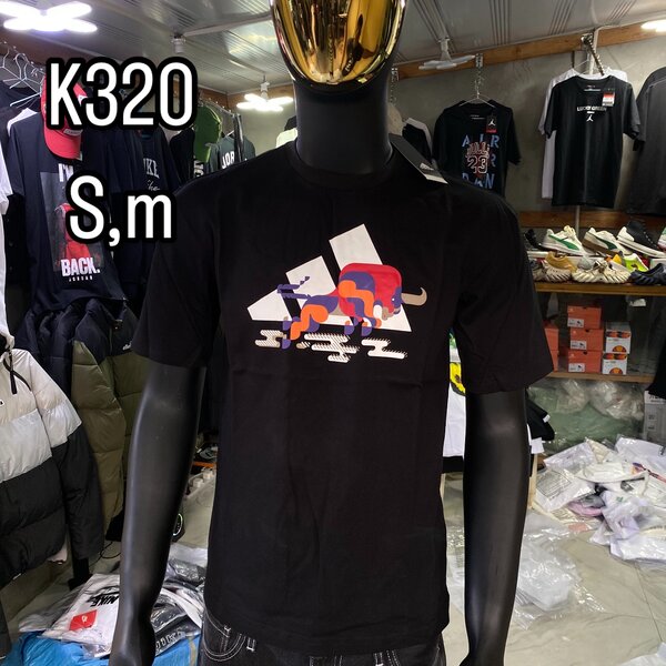 Adidas t shirt