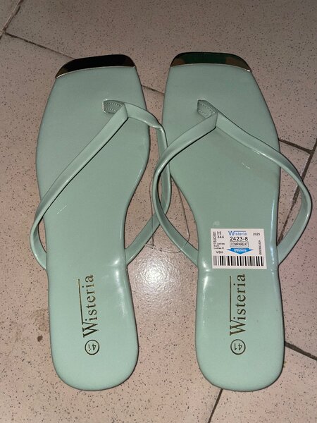 Sandales