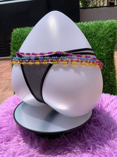 Waist beads