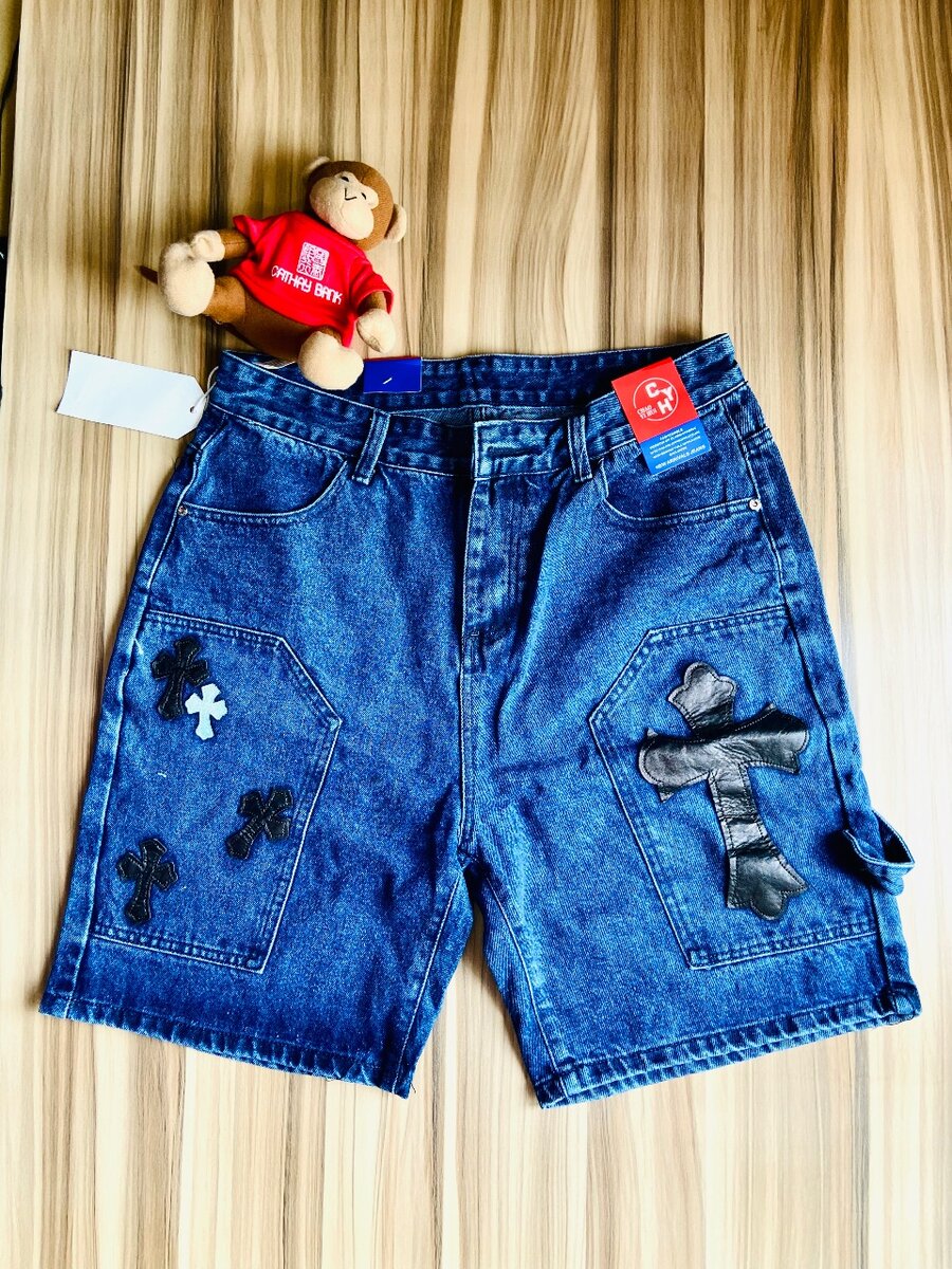 Short jeans