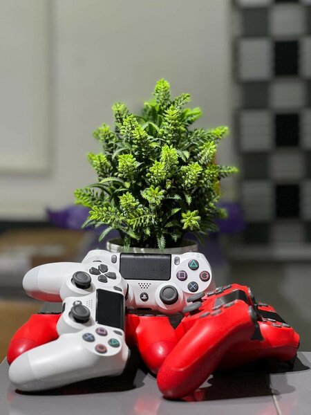 PS4 controller