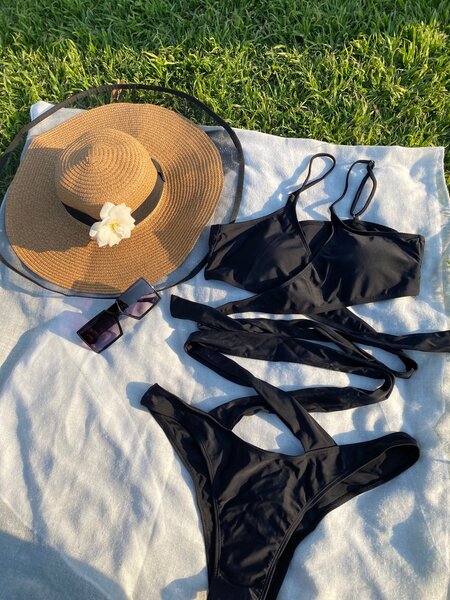 Bikini / swimsuit