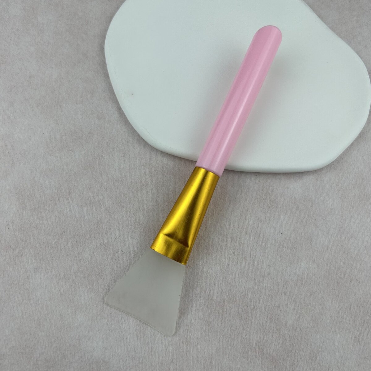 Silicon mud mask applicator