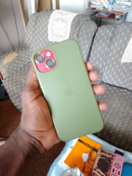 iPhone 13 simple