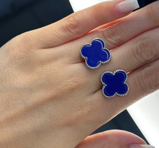 Серьги от Van Cleef 