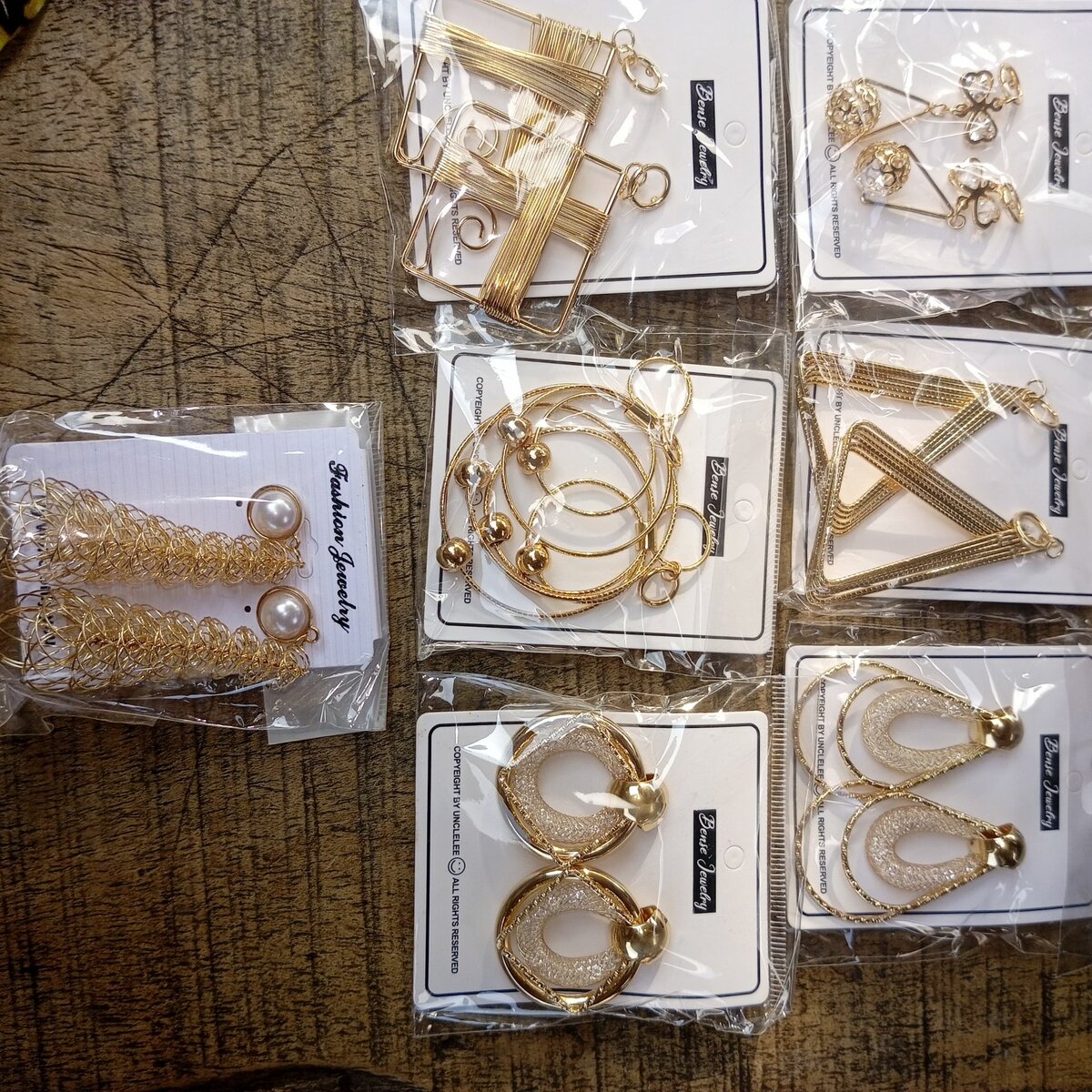 Boucle d'oreille élégant