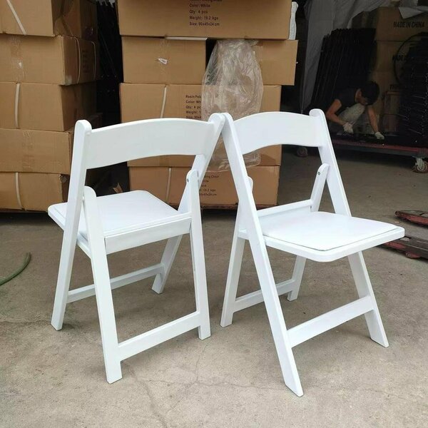Gladiator chair