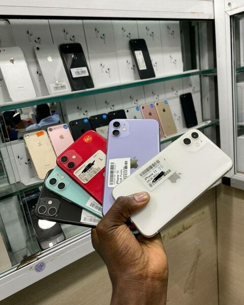 IPHONE 11