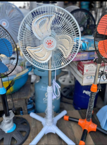 Ventilateur sur pied réglable