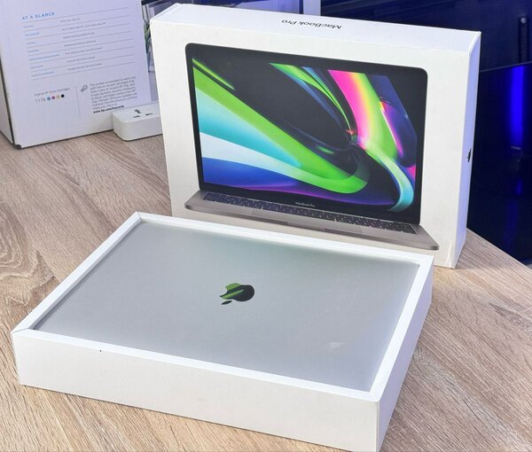 MacBook Pro M2