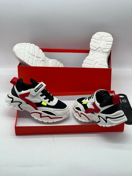 CHILDRENS WEAR