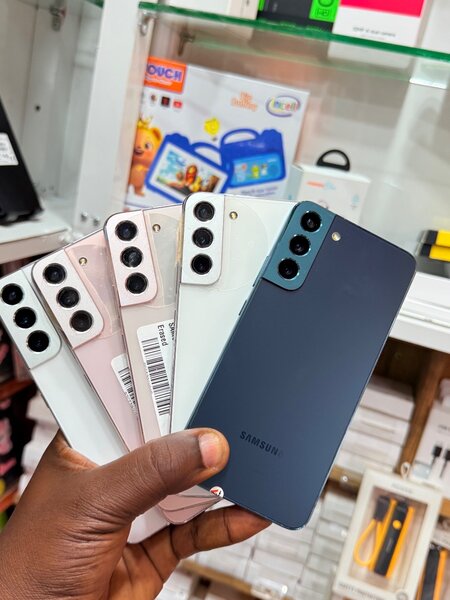 Samsung Galaxy S22 +